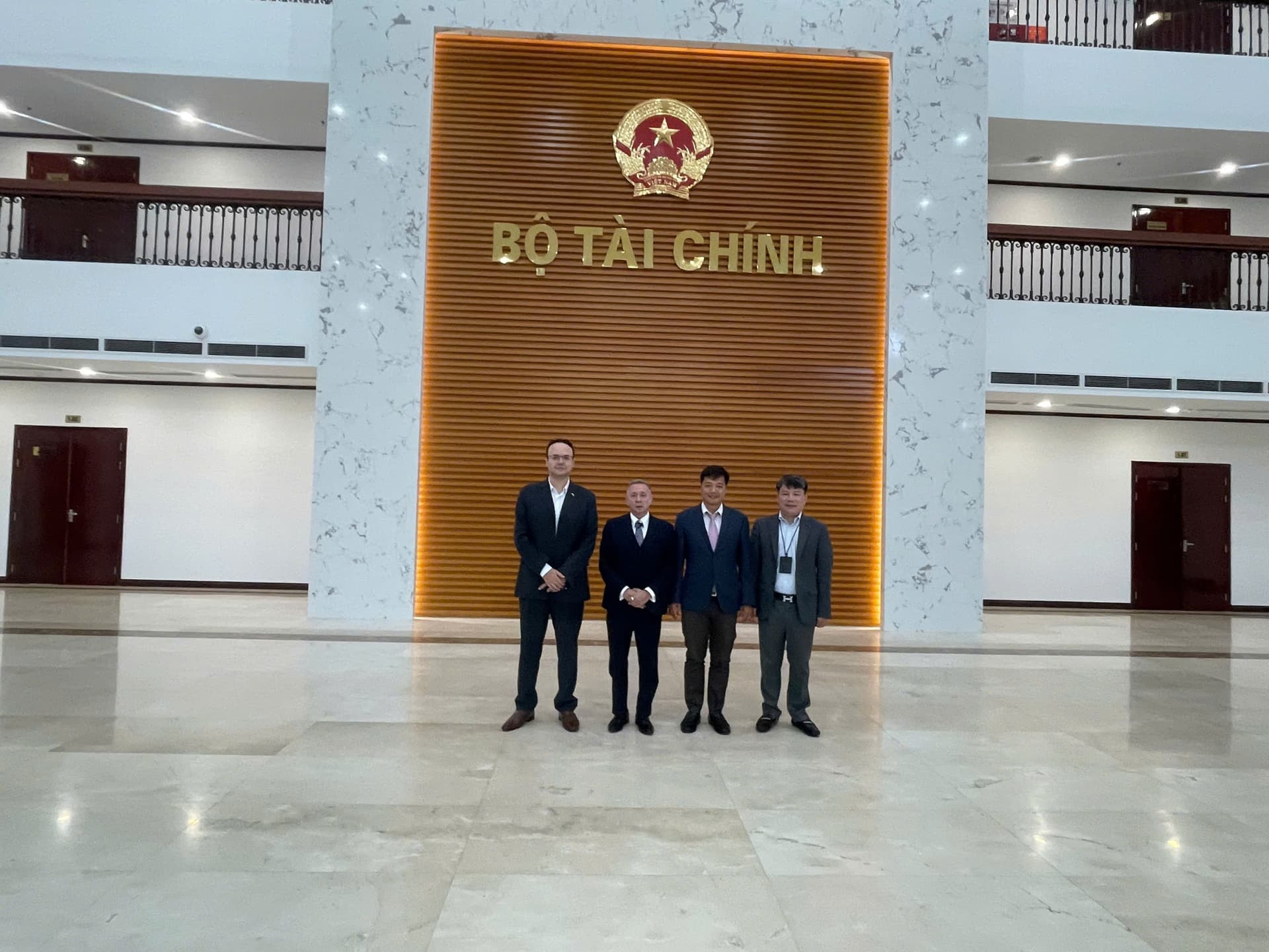 Cụm dịch vụ tài chính – ngân hàng Brazil tìm hiểu môi trường đầu tư Việt Nam